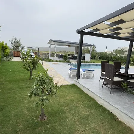 Akasya With Private Pool Villa
