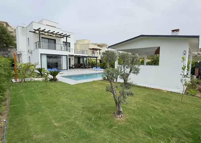 Akasya With Private Pool Villa